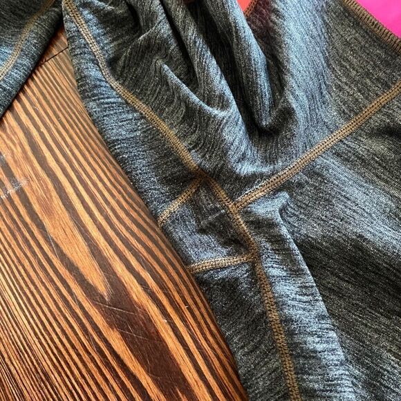 Athleta High Rise Colorblock Chaturanga Capri - Picture 9 of 9